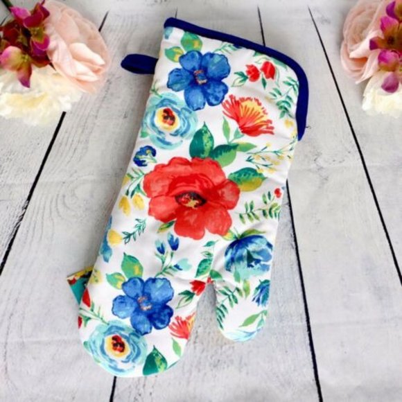 The Pioneer Woman Delaney Oven Mitt - Picture 3 of 3